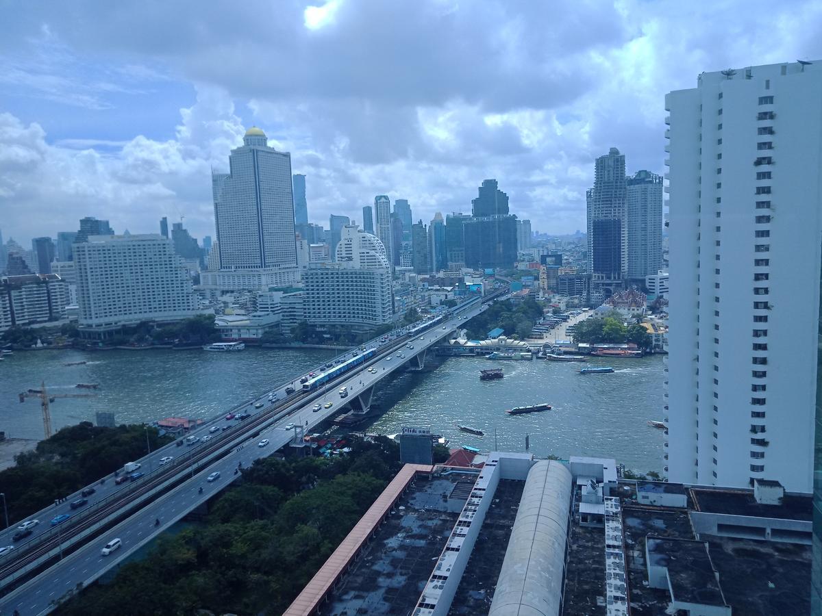 Baan Sathorn Riverfront Bangkok Exterior photo