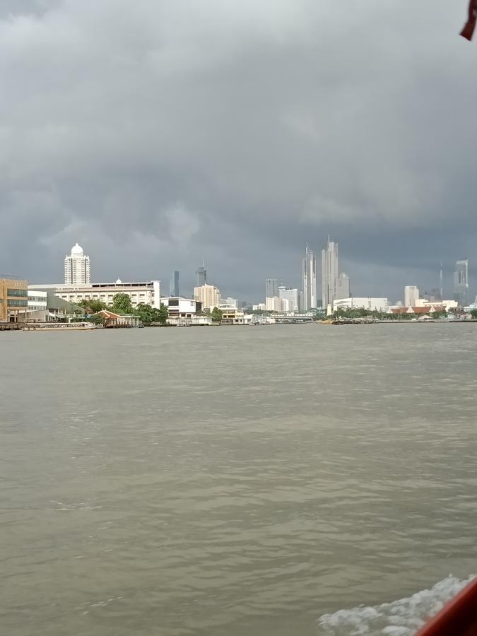 Baan Sathorn Riverfront Bangkok Exterior photo