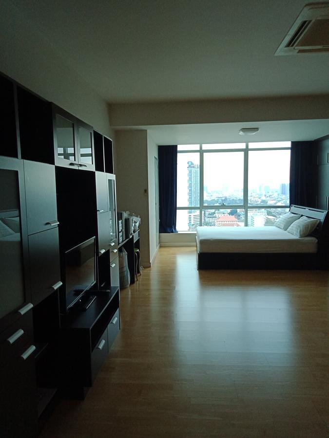 Baan Sathorn Riverfront Bangkok Exterior photo